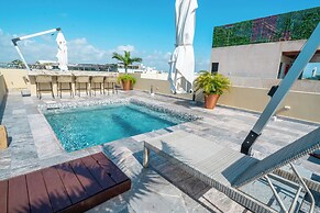 2 BR Condo - Rooftop Ocean View Joy 202