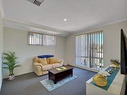 Spacious 3-bed Home in Peaceful Byford