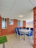 Spacious 3-bed Home in Peaceful Byford