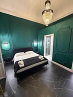 Four Rooms Luxury Suite
