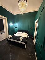 Four Rooms Luxury Suite