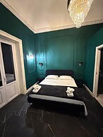 Four Rooms Luxury Suite