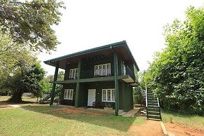 pavona lake hotel
