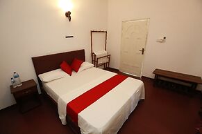 pavona lake hotel