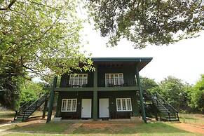 pavona lake hotel