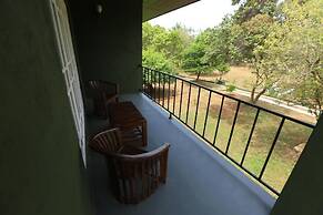 pavona lake hotel