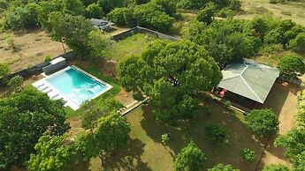 pavona lake hotel