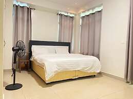 LUNARIS HOMES