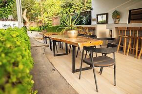 amalfi surf lodge