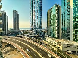 Opulent Flat with Beach & Canal View