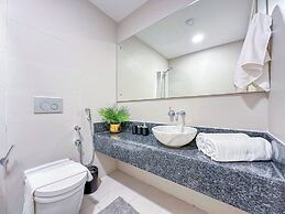 Opulent Flat with Beach & Canal View