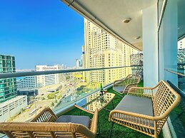 Opulent Flat with Beach & Canal View