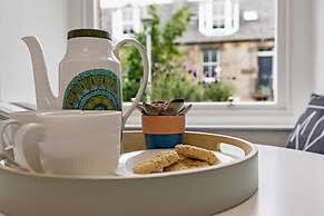 Stylish 2-bed Villa · Garden · Central Edinburgh