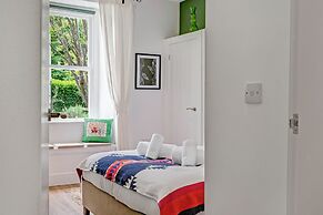 Stylish 2-bed Villa · Garden · Central Edinburgh