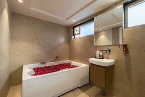 Fabhotel Lee Way