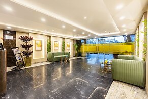 Fabhotel Lee Way