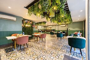 Fabhotel Lee Way