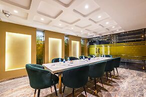 Fabhotel Lee Way