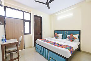 Fabhotel Glass Castle