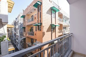 Fabhotel Glass Castle