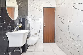 Fabhotel Golden Sapphire