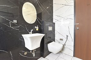 Fabhotel Golden Sapphire