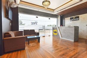Fabhotel Golden Sapphire