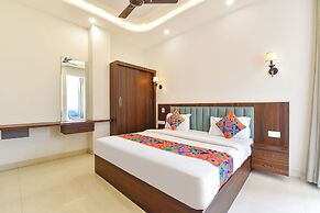 Fabhotel Golden Sapphire