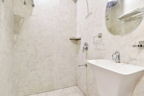 Fabhotel Golden Sapphire