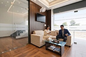Fabhotel Golden Sapphire