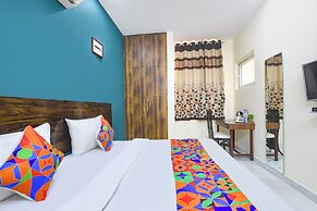 FabHotel Royal Hotel Galleria