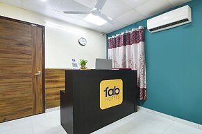 FabHotel Royal Hotel Galleria