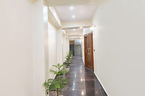 Fabhotel Four Season
