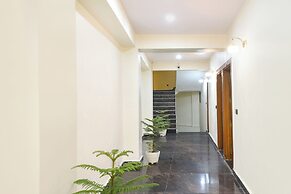 Fabhotel Four Season