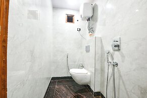 Fabhotel Four Season