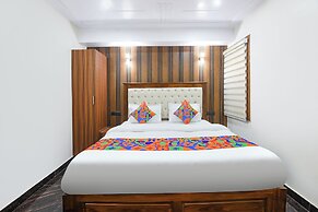 Fabhotel Four Season