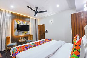 Fabhotel Four Season