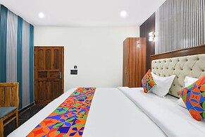Fabhotel Four Season