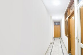 Fabhotel Grand