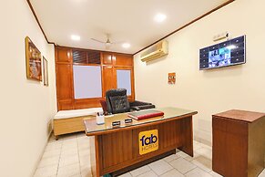 Fabhotel Grand