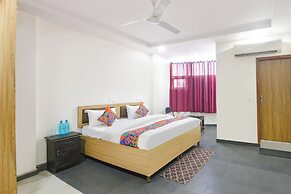 Fabhotel Grand