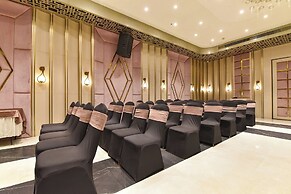 Fabhotel Elite Park Inn