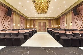 Fabhotel Elite Park Inn