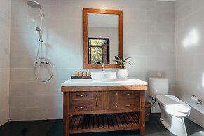 Luxury Riverside Cabins at Nunu Bali