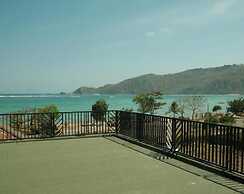 Mar Bella Beachfront Hotel