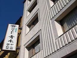 AOKI