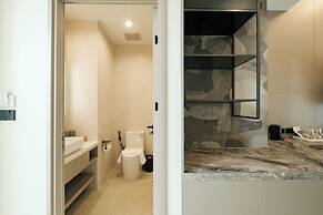 AFTER RAIN HOTEL
