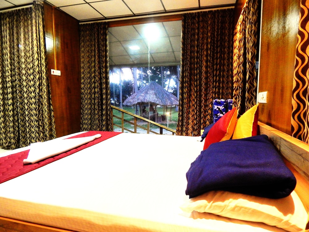 Tasvir Lagoon Retreat