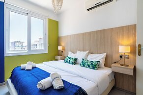 Whispering Palms 1-BR Apt. By Finikoudes Beach