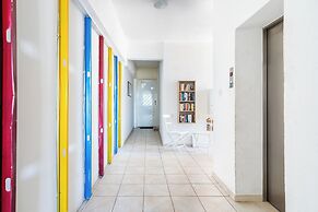 Whispering Palms 1-BR Apt. By Finikoudes Beach